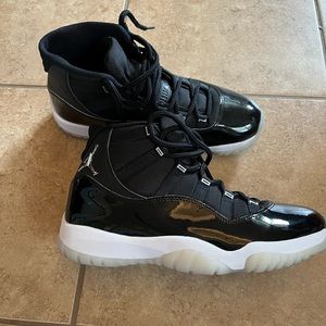 Air Jordan 11 Black